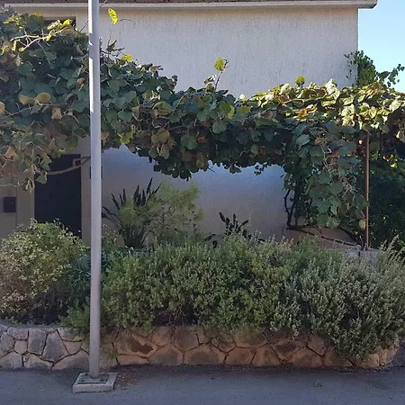 And Caric Apartment Jelsa (Hvar)