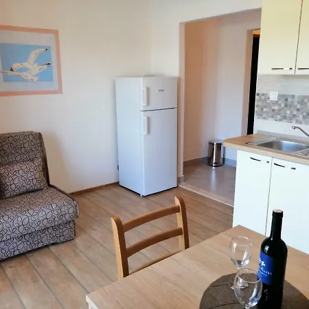 Apartment And Caric Jelsa (Hvar)