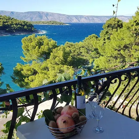 Daire And Caric Jelsa (Hvar)