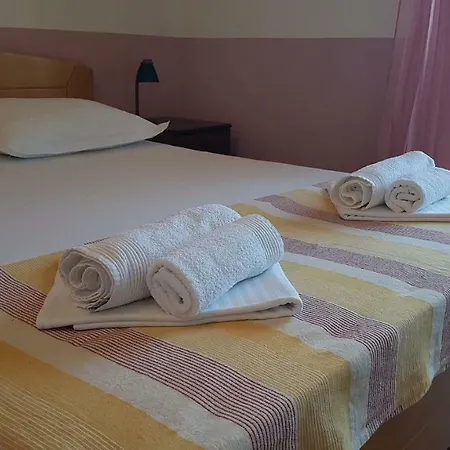 And Caric Apartment