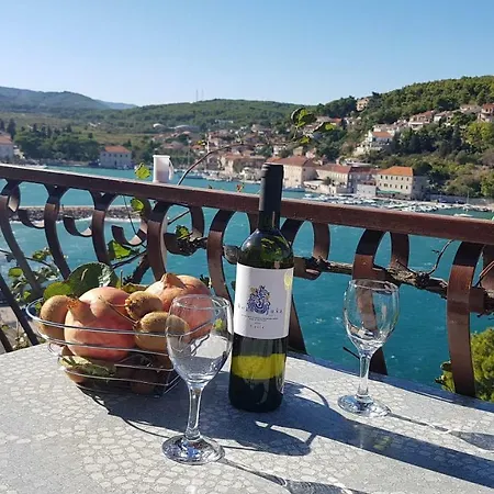 And Caric Daire Jelsa (Hvar)