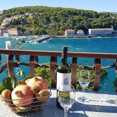 And Caric Daire Jelsa (Hvar)
