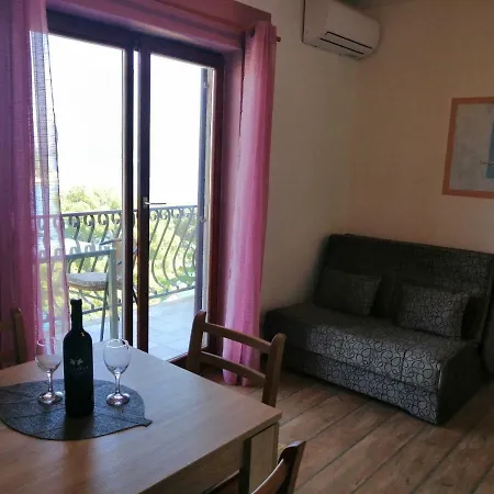 And Caric Apartment